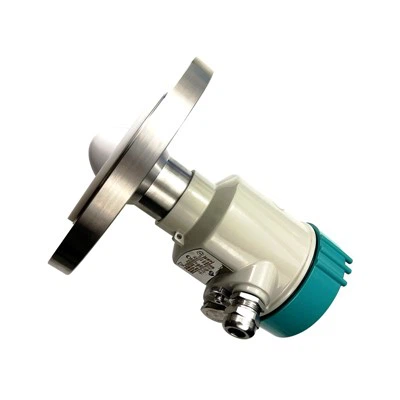 Instrumen pengukur radar untuk mengukur tingkat cairan dalam kisaran besar 60 meter